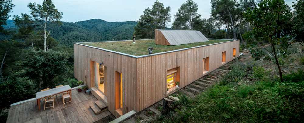 Bioclimatic house with panoramic view