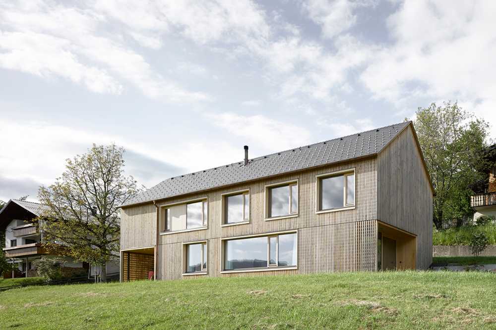 Casa de madera rectangular